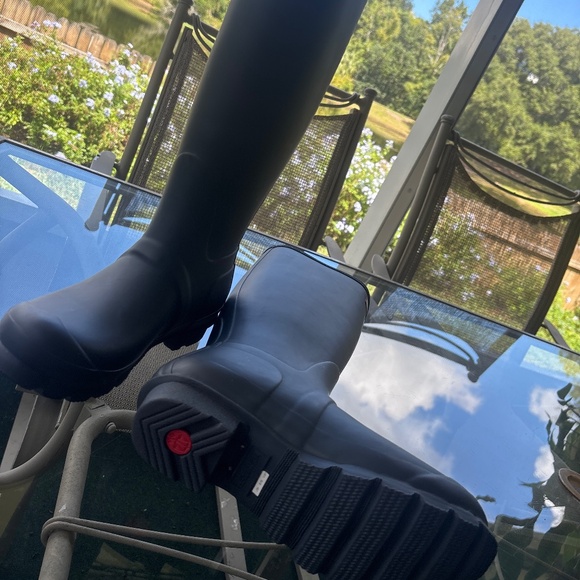 Hunter Women’s Original Tall Rain Boots - Picture 2 of 4